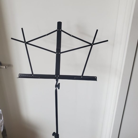 Folding Metal Music Stand with Soft Carrying Case - Picture 3 of 5